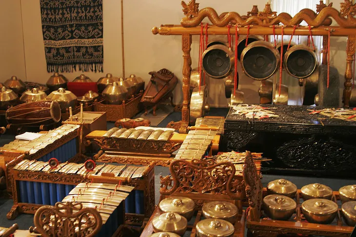 Alat musik Gamelan Kyai Balekambang